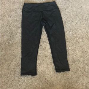 Lululemon Capri Charcoal Gray Leggings with Zipper
